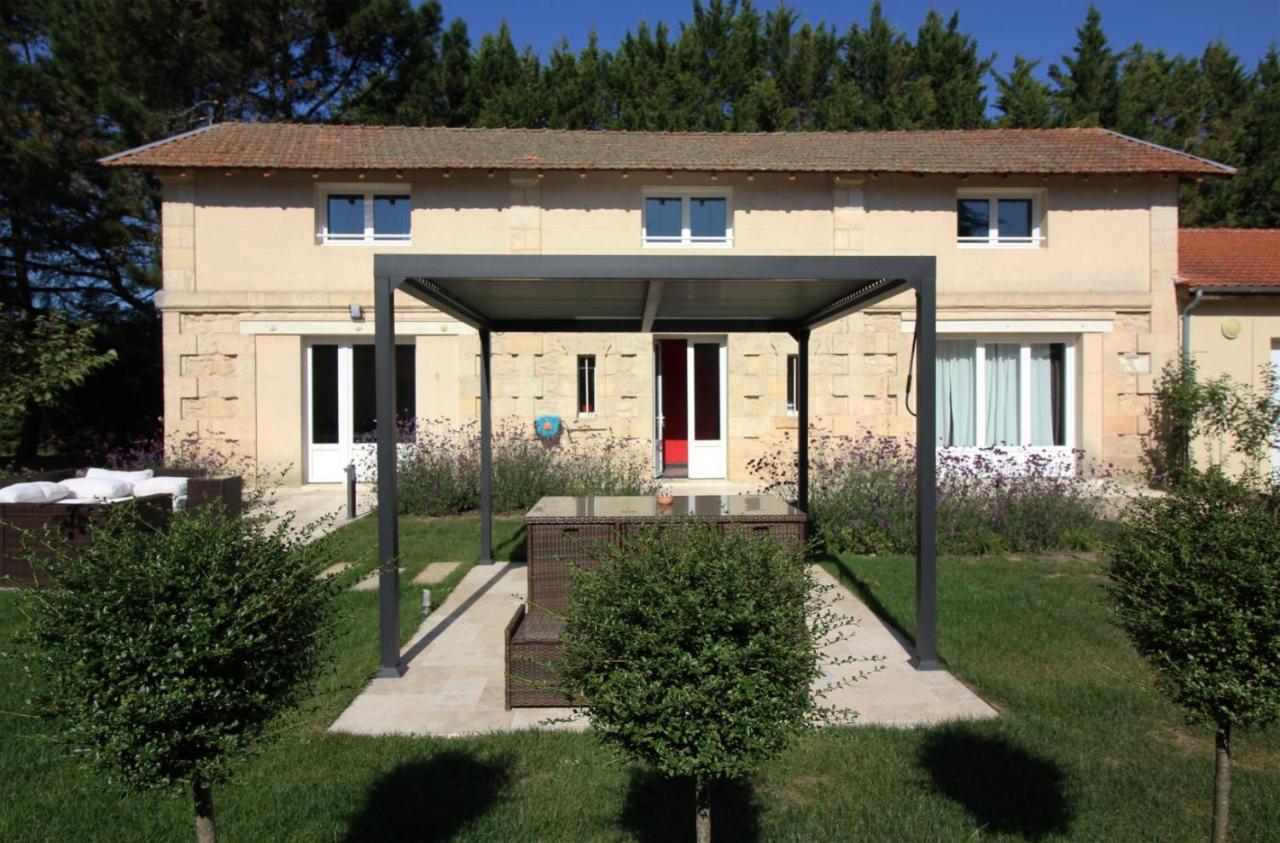 Villa Entiere Du Chateau Lacroix De Civrac 3 Ch, 3 Sdb, Piscine Xxl,Sauna, 4 Etoiles,7 Pers Exterior photo